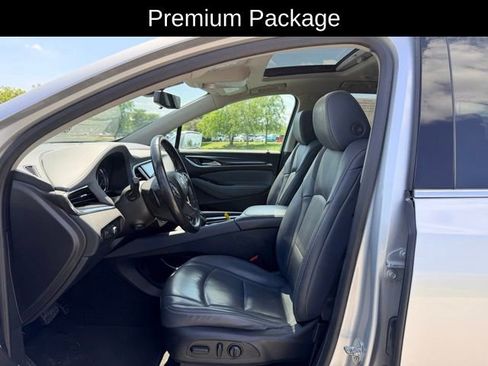 Used 2019 Buick Enclave Premium w/ Experience Buick Package FWD image 8
