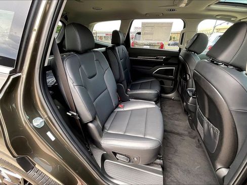 Used 2025 Kia Telluride S AWD/4WD image 27