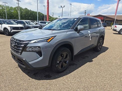 New 2026 Nissan Rogue SV w/ Cold Weather Package AWD/4WD image 3