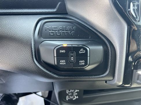 Used 2025 RAM 2500 Big Horn AWD/4WD image 29
