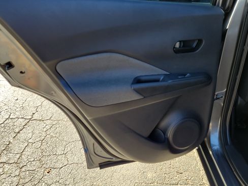 Used 2020 Nissan Kicks S FWD image 10