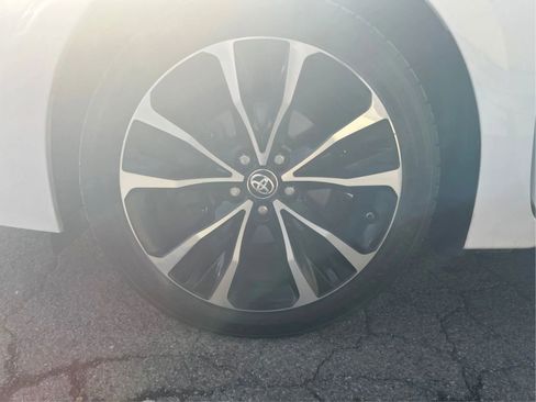 Used 2019 Toyota Corolla SE w/ Carpet Mat Package (TMS) image 15