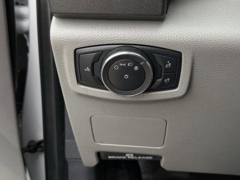 Certified 2022 Ford F250 XL w/ Power Equipment Group AWD/4WD image 25