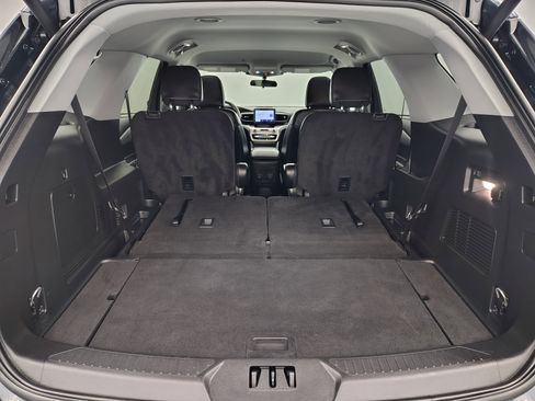 Used 2023 Ford Explorer XLT w/ Equipment Group 202A image 14