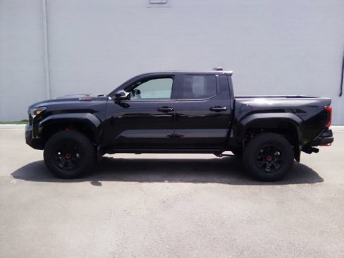 Used 2026 Toyota Tacoma TRD Pro w/ Tow Tech Package AWD/4WD image 8