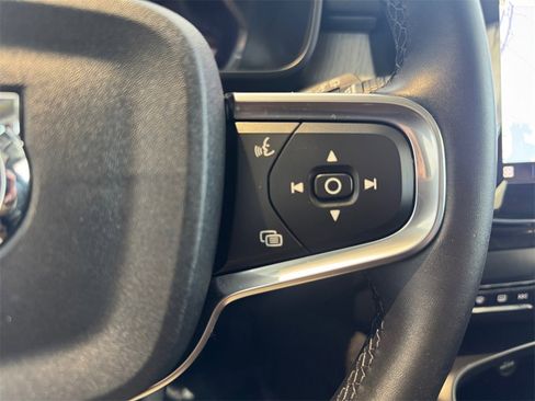 Certified 2025 Volvo XC40 B5 Core image 15