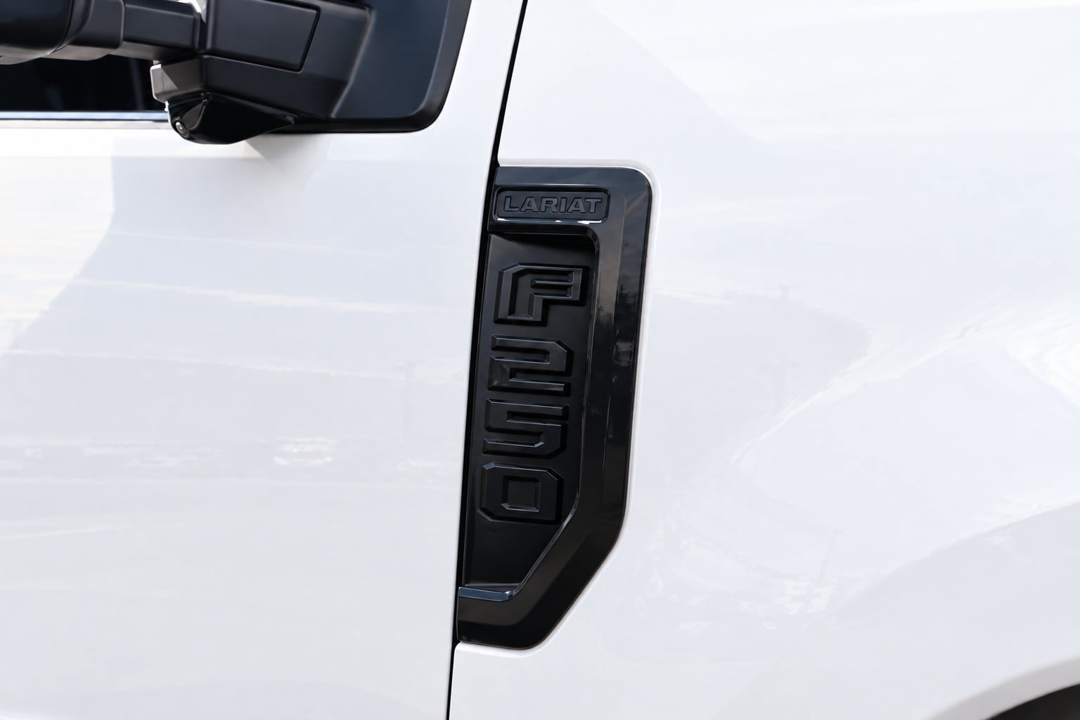 Used 2019 Ford F250 Platinum w/ Platinum Ultimate Package AWD/4WD image 16