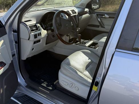 Used 2012 Lexus GX 460 w/ Comfort Plus Pkg AWD/4WD image 3