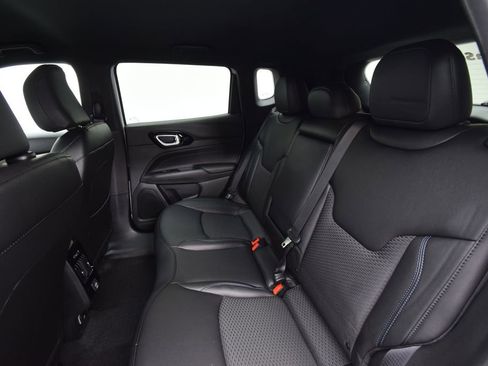 New 2026 Jeep Compass Latitude image 33