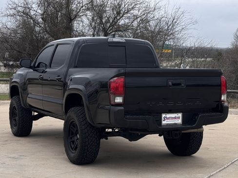 Used 2020 Toyota Tacoma SR5 image 4