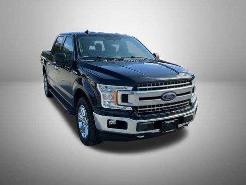 Used 2018 Ford F150 XLT w/ Equipment Group 302A Luxury AWD/4WD image 3