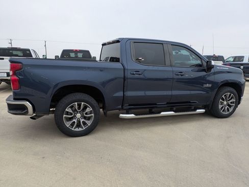 Used 2019 Chevrolet Silverado 1500 LT w/ Texas Edition image 2