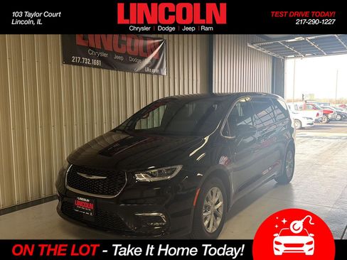 New 2026 Chrysler Pacifica Limited FWD image 1