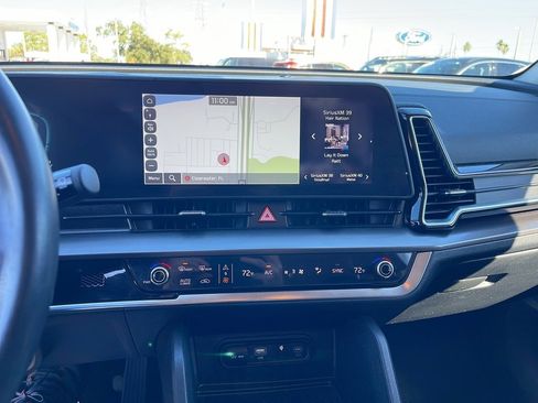 Used 2024 Kia Sportage EX image 21