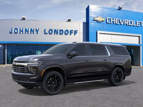 New 2026 Chevrolet Suburban Premier image 2