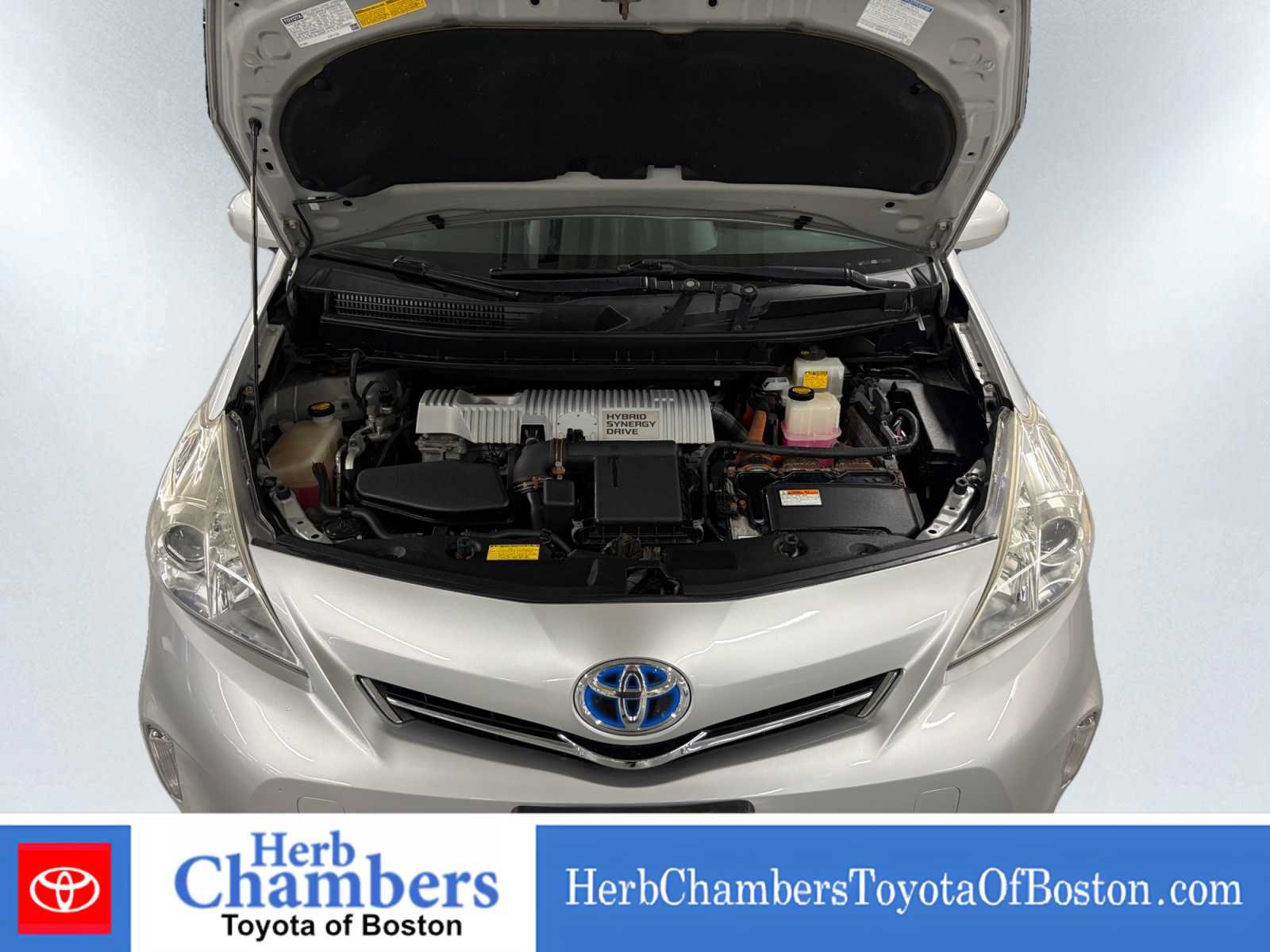 Used 2013 Toyota Prius V Two FWD image 6