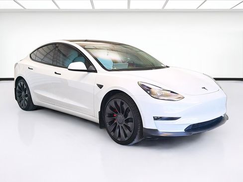 Used 2021 Tesla Model 3 Performance image 3