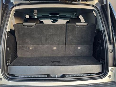 Used 2017 GMC Yukon SLT image 14