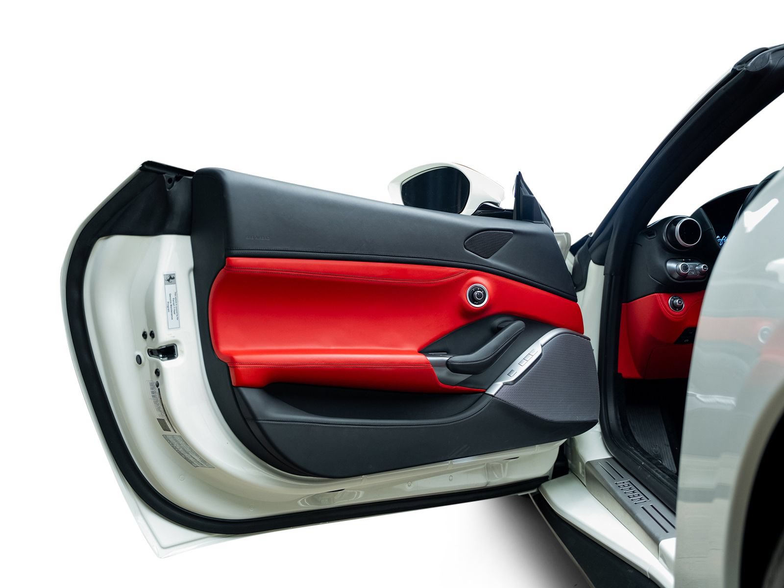 Used 2019 Ferrari Portofino RWD image 55