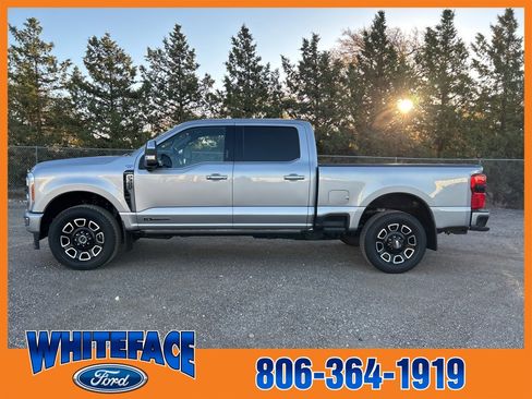 Used 2023 Ford F350 Platinum w/ FX4 Off-Road Package image 3