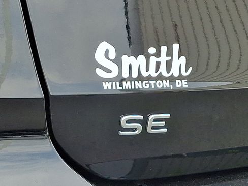 Used 2024 Volkswagen Taos SE image 30