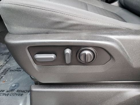 Used 2022 Chevrolet Silverado 1500 LT image 20