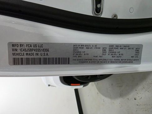 New 2025 Jeep Wagoneer L Series II w/ Convenience Group I AWD/4WD image 42