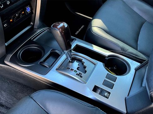 Used 2022 Toyota 4Runner Limited image 16