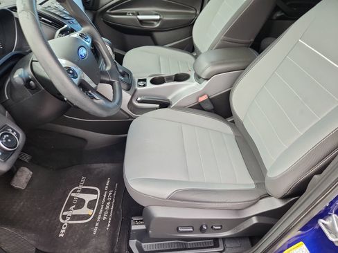 Used 2015 Ford Escape SE image 10