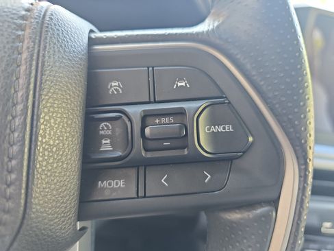 Used 2025 Toyota 4Runner SR5 RWD image 18