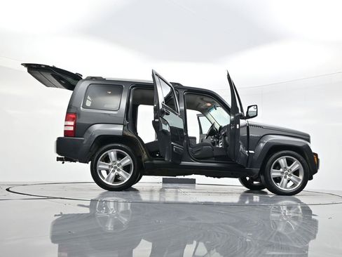 Used 2011 Jeep Liberty Sport image 53