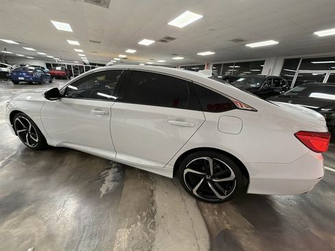 Used 2019 Honda Accord Sport image 8