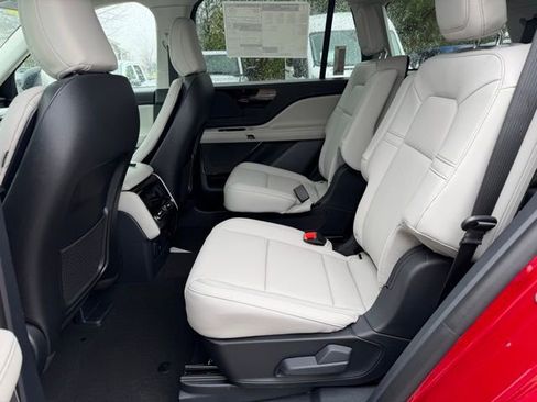 New 2026 Lincoln Aviator AWD image 14