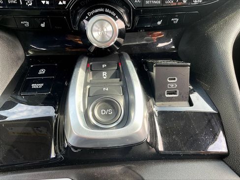 Used 2024 Acura MDX SH-AWD image 18