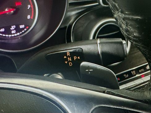 Used 2015 Mercedes-Benz C 300 Sedan image 24