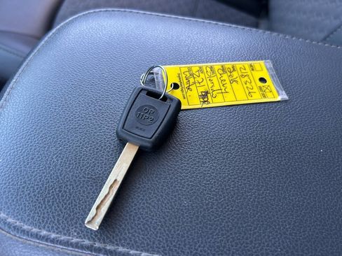 Used 2018 Chevrolet Colorado Z71 RWD image 34