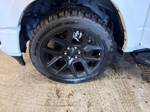 Used 2021 RAM 1500 Laramie AWD/4WD image 11
