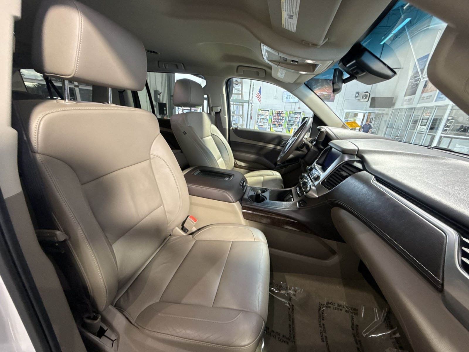 Used 2017 Chevrolet Suburban LT w/ Luxury Package AWD/4WD image 28