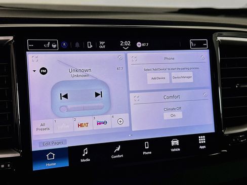 Used 2024 Chrysler Pacifica Touring-L FWD image 21