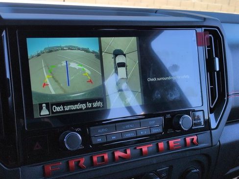 Used 2025 Nissan Frontier PRO-4X w/ Pro Convenience Package image 13