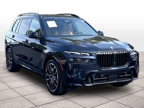 Used 2026 BMW X7 xDrive40i w/ M Sport Package AWD/4WD image 3
