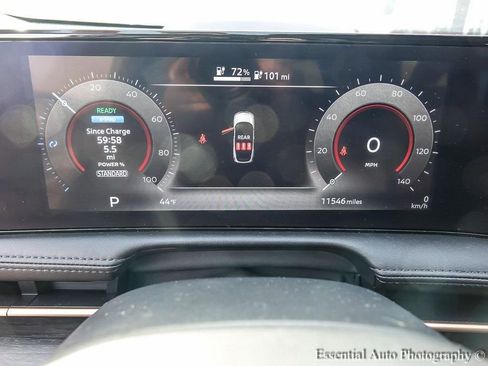 Used 2023 Nissan Ariya AWD image 14