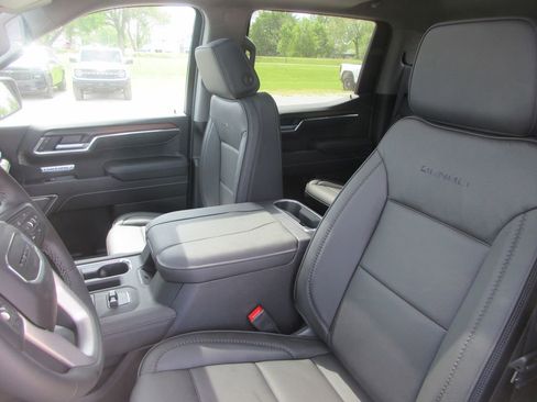 New 2026 GMC Sierra 1500 Denali AWD/4WD image 14