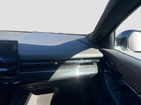 Used 2025 BMW 530i image 19