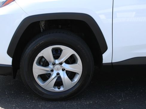 Used 2023 Toyota RAV4 LE FWD image 11
