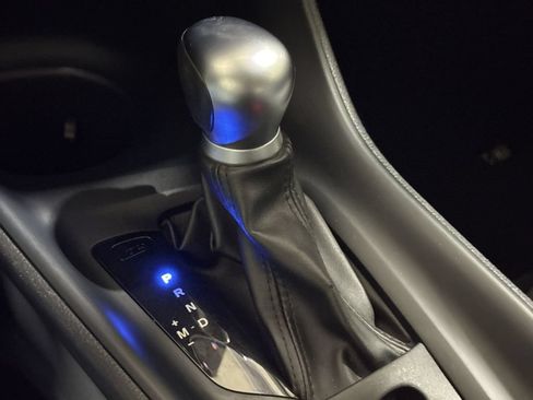 Used 2020 Toyota C-HR LE FWD image 17