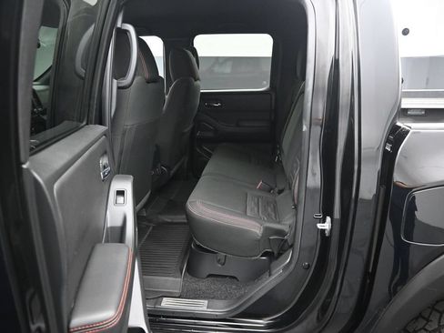 Used 2023 Nissan Frontier PRO-4X w/ Pro Convenience Package AWD/4WD image 21
