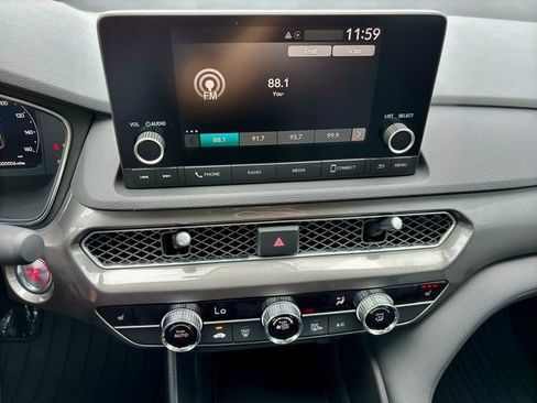 New 2025 Acura Integra image 15