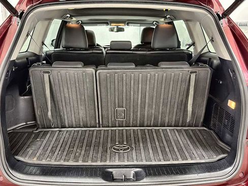 Used 2014 Toyota Highlander XLE AWD/4WD image 29