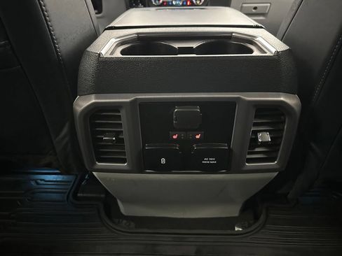 Used 2022 Ford F350 4x4 Crew Cab Super Duty image 23